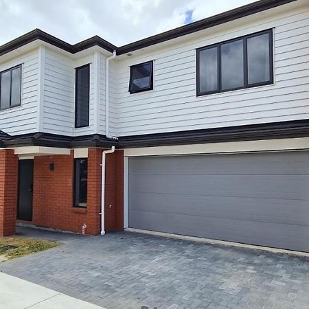 Kudos Business Suites & Airport Motel Auckland Exterior photo