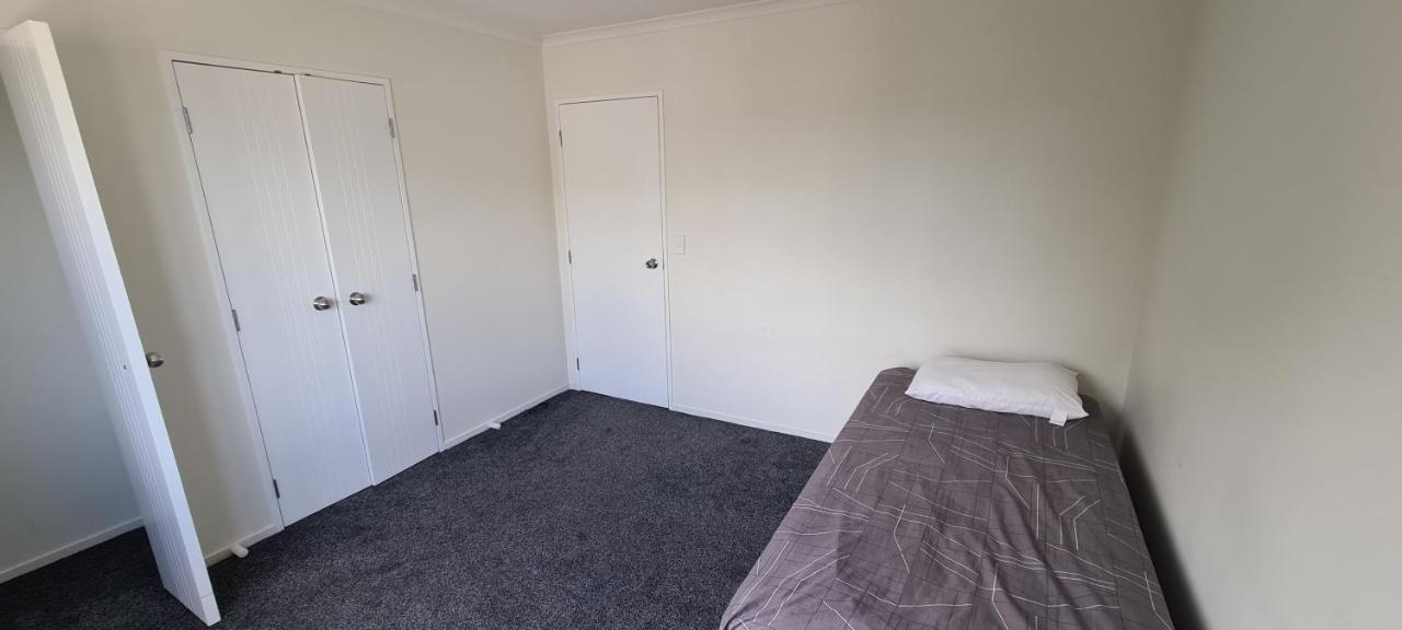 Kudos Business Suites & Airport Motel Auckland Exterior photo