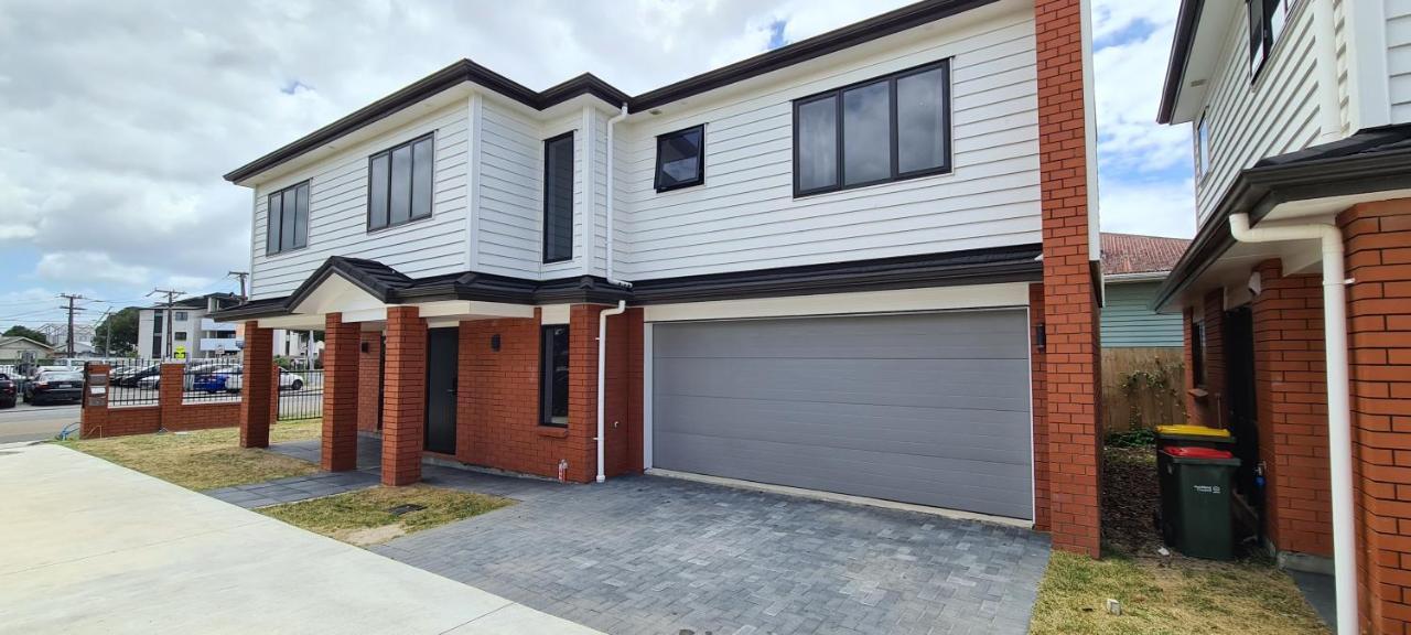 Kudos Business Suites & Airport Motel Auckland Exterior photo