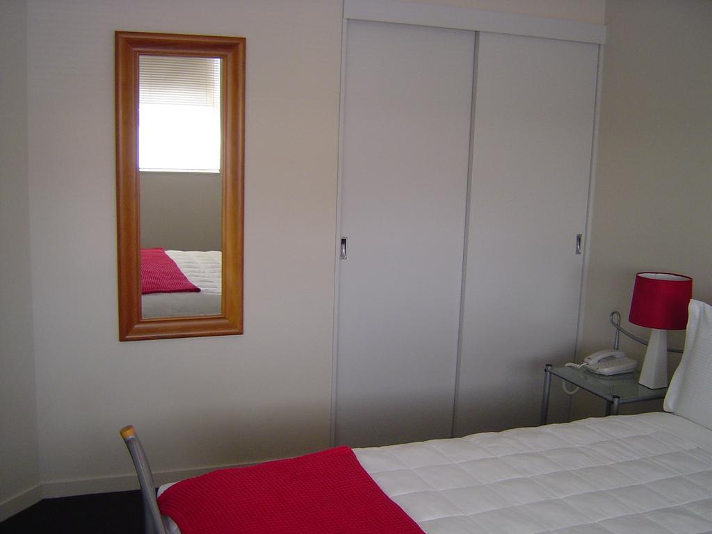 Kudos Business Suites & Airport Motel Auckland Room photo